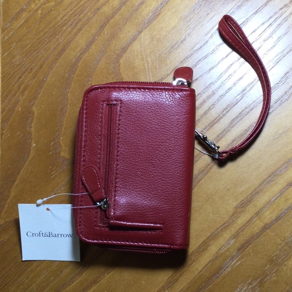Croft & Barrow Red Wallet Wristlet - Picture 1 of 8